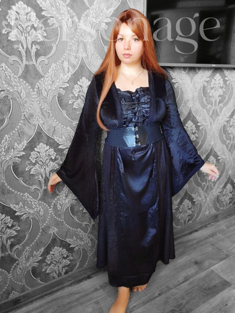 Готична сукня