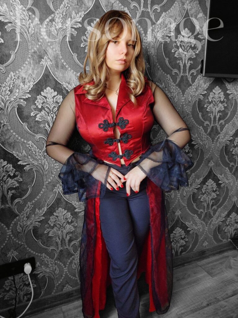 Плащ готичний