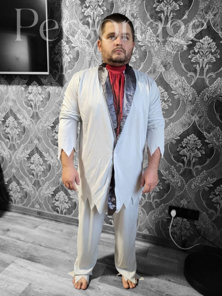 Сірий костюм