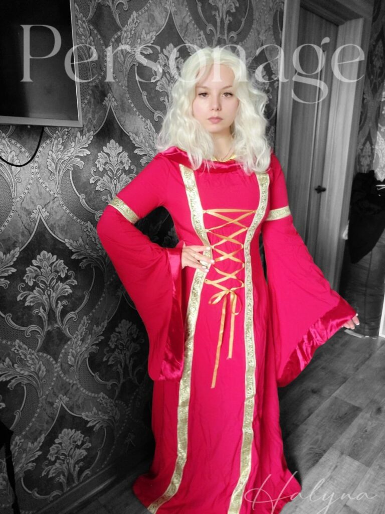 Середньовічна червона сукня Аврора