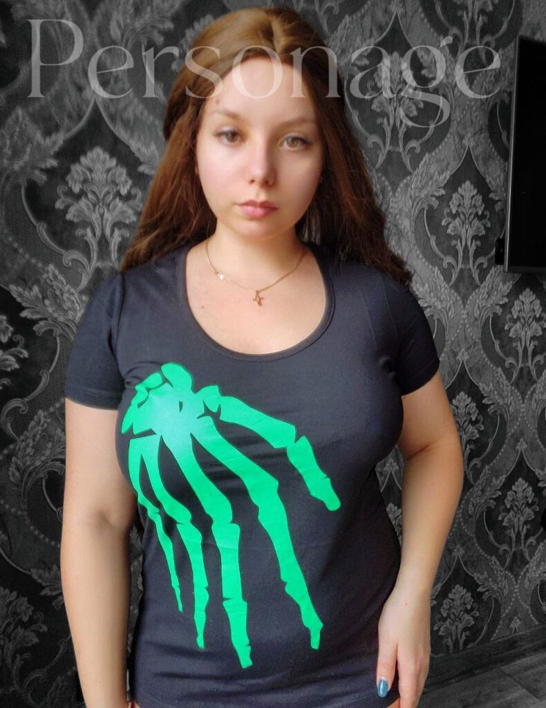 Футболка рука скелета